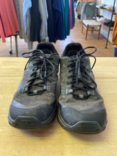 Load image into Gallery viewer, Shoe Size 7.5 Keen Black Hiking Shoes