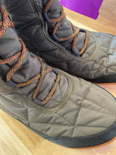 Load image into Gallery viewer, Women's Shoe Size 12 Columbia Dark Green Snow Boots