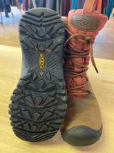 Load image into Gallery viewer, Shoe Size 8 Keen Brown Boots