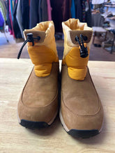 Load image into Gallery viewer, Shoe Size 8.5 Danner Tan Boots