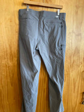 Load image into Gallery viewer, Size 34 Orvis Men's Hiking Pants