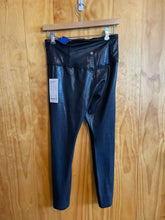 Load image into Gallery viewer, Size Medium Athleta Black Women's Leggings