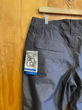 Load image into Gallery viewer, Size Large Arctic Quest Black Women's Snow Pants