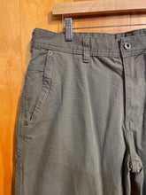 Load image into Gallery viewer, Size 36 Eddie Bauer Men's Pants
