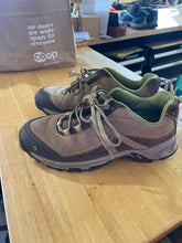 Load image into Gallery viewer, Women's Shoe Size 8.5 vasque Brown Hiking Shoes