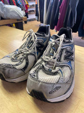 Load image into Gallery viewer, 9.5 New Balance Men's Shoes