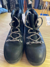 Load image into Gallery viewer, Women's Shoe Size 5 Sorel Black Boots