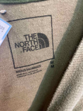 Load image into Gallery viewer, Size M The North Face Men's Long Sleeve Shirt