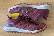 Load image into Gallery viewer, Shoe Size 7 Keen Burgundy Hiking Shoes