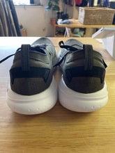 Load image into Gallery viewer, 10 Brooks Men's Running Shoes
