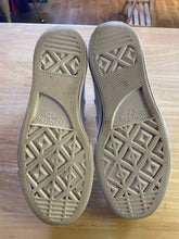 Load image into Gallery viewer, Shoe Size 6.5 Converse White Women's  Casual Shoes