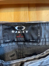 Load image into Gallery viewer, Size 36 Oakley Men's Pants