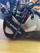 Load image into Gallery viewer, La Sportiva 5.5 Shoes