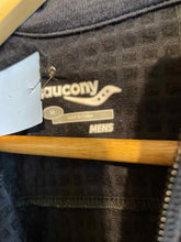 Load image into Gallery viewer, Size M Saucony Men's Sweater & Sweatshirt