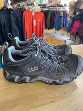 Load image into Gallery viewer, Shoe Size 7 Cabelas Grey Hiking Shoes