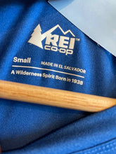 Load image into Gallery viewer, Size S REI Men's Long Sleeve Shirt