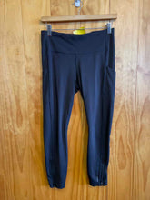 Load image into Gallery viewer, Size Medium Athleta Black Women's Leggings