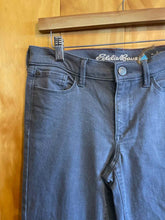 Load image into Gallery viewer, Size 4 Eddie Bauer Grey Women's Jeans
