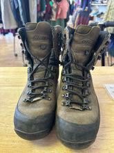 Load image into Gallery viewer, Women's Shoe Size 6 Crispi Brown Hiking Boots