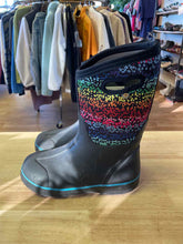 Load image into Gallery viewer, Child Size 5 Bogs Girl's Shoe & Boot
