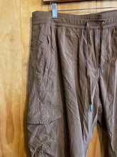 Load image into Gallery viewer, Size L LL Bean Brown Women's Pants
