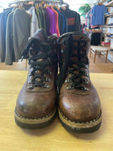 Load image into Gallery viewer, Shoe Size 8 Alico Brown Hiking Boots