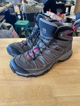 Load image into Gallery viewer, Shoe Size 5.5 Salomon Grey Boots