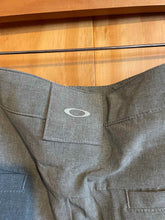 Load image into Gallery viewer, Size 36 Oakley Men's Pants