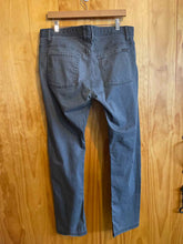 Load image into Gallery viewer, Size 36 Oakley Men's Pants