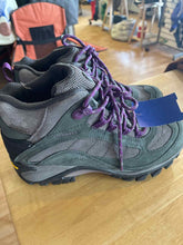 Load image into Gallery viewer, Shoe Size 6 Merrell Hiking Boots