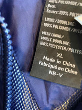 Load image into Gallery viewer, Size XL Helly Hansen Men's Jacket