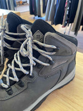 Load image into Gallery viewer, Women's Shoe Size 10 Columbia Grey Hiking Boots