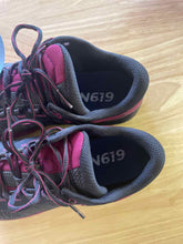 Load image into Gallery viewer, Women's Shoe Size 8.5 La Sportiva Black Running Shoes