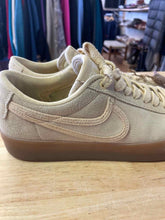 Load image into Gallery viewer, 9 Nike Men's Shoes