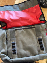 Load image into Gallery viewer, Timbuk2 Travel Bag