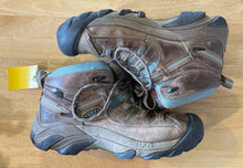 Load image into Gallery viewer, Women's Shoe Size 8 Keen Brown Hiking Boots