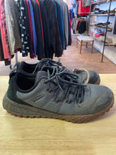 Load image into Gallery viewer, 9 Columbia Men's Hiking Shoes