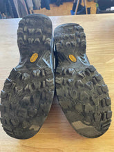 Load image into Gallery viewer, 11 Lowa Men's Boots
