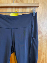 Load image into Gallery viewer, Size Medium Athleta Black Women's Leggings