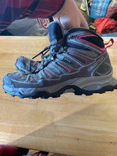 Load image into Gallery viewer, Shoe Size 5.5 Salomon Grey Boots