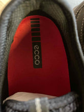 Load image into Gallery viewer, 9.5 Ecco Men's Running Shoes