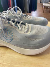 Load image into Gallery viewer, Shoe Size 9.5 Topo Grey Running Shoes