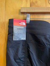 Load image into Gallery viewer, Size XXL The North Face Black Women's Capris
