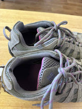 Load image into Gallery viewer, Women's Shoe Size 6 Columbia Grey Hiking Shoes