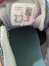 Load image into Gallery viewer, Women's Shoe Size 9.5 Saucony Grey Hiking Shoes