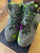 Load image into Gallery viewer, 11.5 Nike Men's Shoes