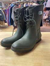 Load image into Gallery viewer, Shoe Size 9 Bogs Green Boots