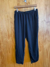 Load image into Gallery viewer, Size Medium Marine Layer Black Women's Pants