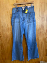Load image into Gallery viewer, Size 10 Lucky Brand Blue Women's Jeans