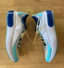 Load image into Gallery viewer, Women's Shoe Size 8 Nike White Running Shoes